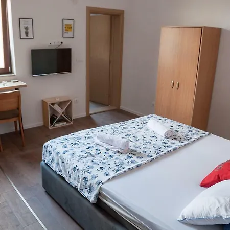 Апартаменты Checkpoint *